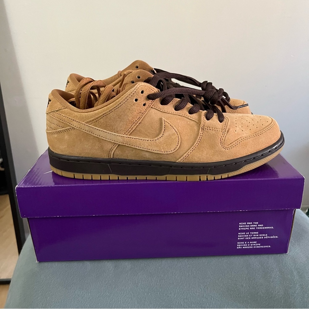 NIKE SB DUNK LOW PRO

Size: 10.5 Men’s